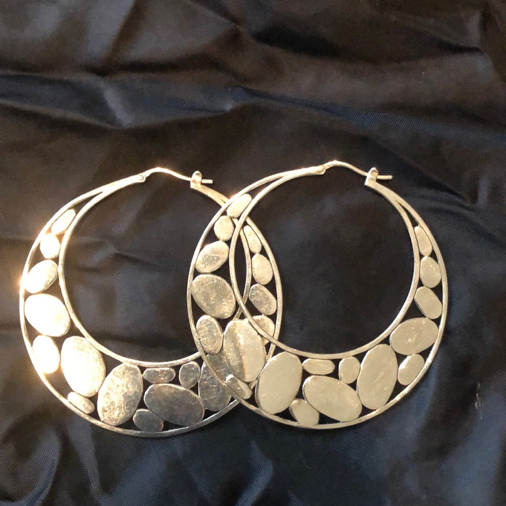 Silver hoops earrings